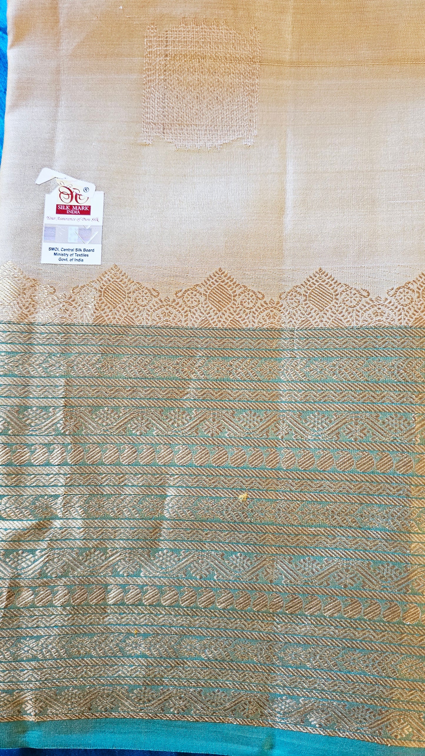 Kanjivaram Pure silk sarees Gold with Green VEK326